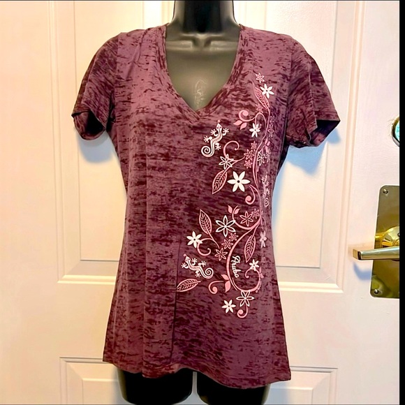 NEXT LEVEL 🦎 TROPICAL PURPLE/PINK DISTRESSED GECKO LIZARD T-SHIRT Women’s XL - Picture 1 of 7